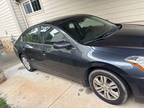 Used 2011 Nissan Altima 2.5 S w/ Convenience Pkg FWD image 11