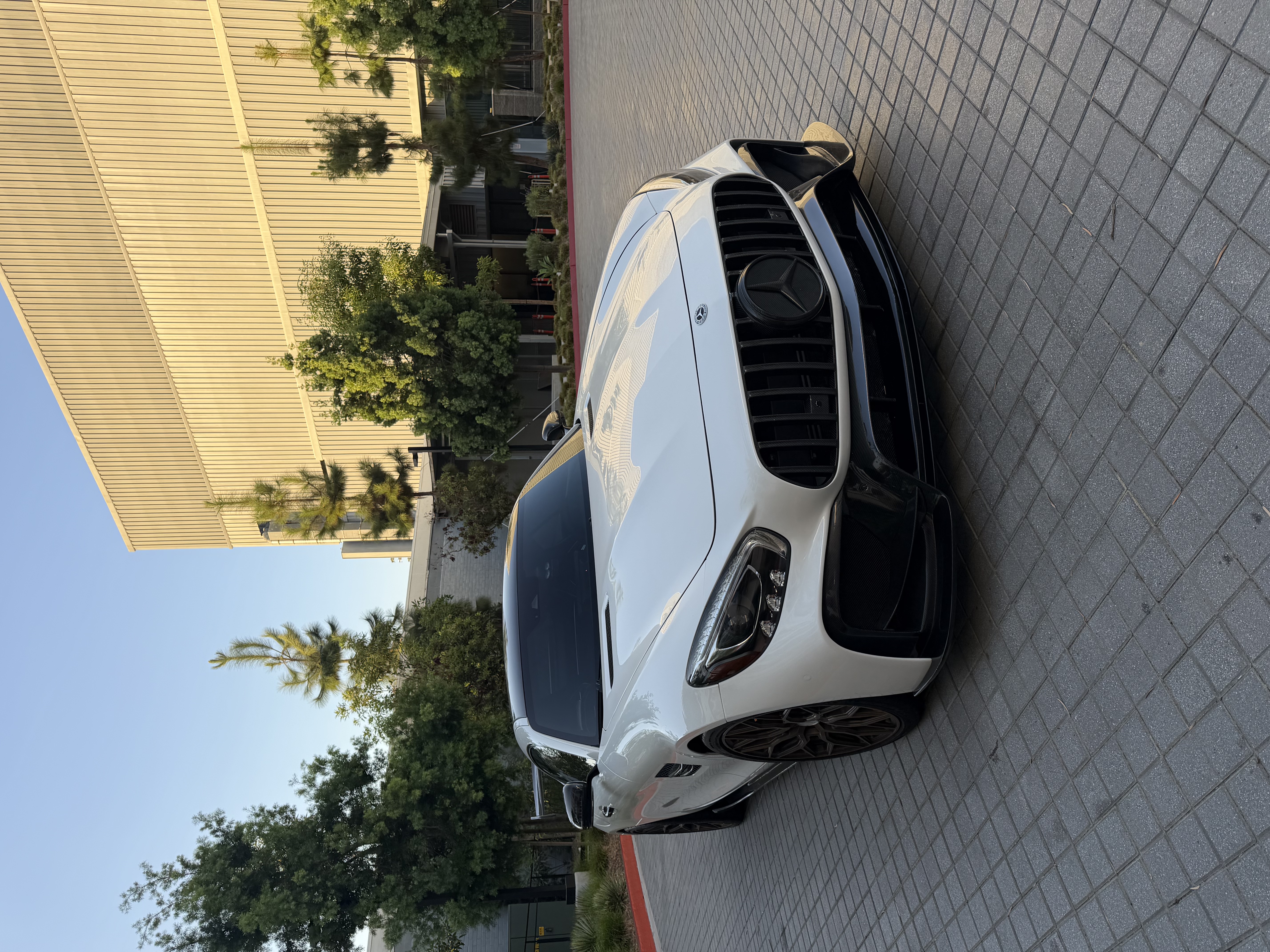 Used 2016 Mercedes-Benz AMG GT S w/ Exclusive Interior Package image 10