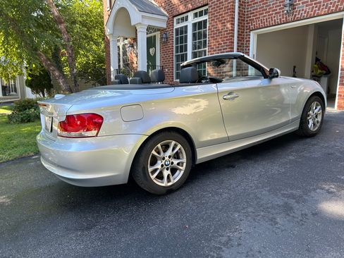 Used 2009 BMW 128i Convertible image 13
