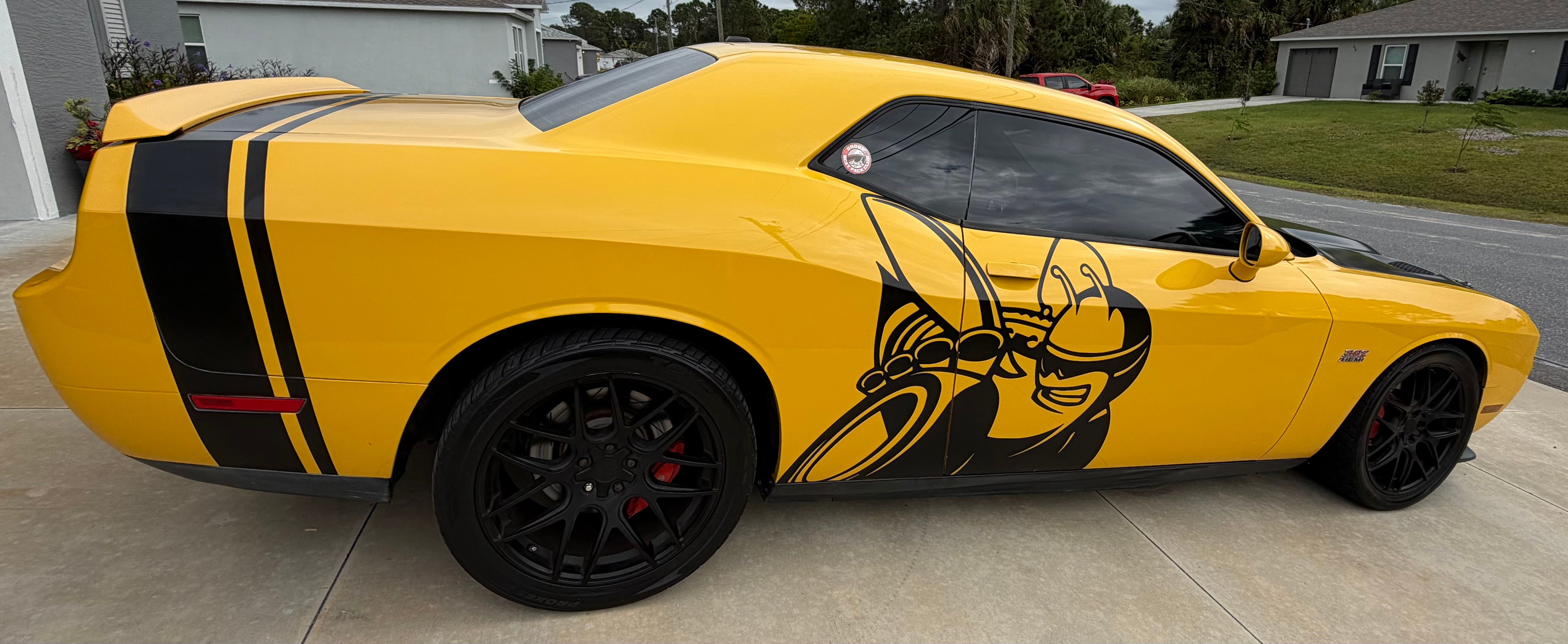 Used 2012 Dodge Challenger SRT8 Yellow Jacket w/ Premium Sound Group RWD image 6
