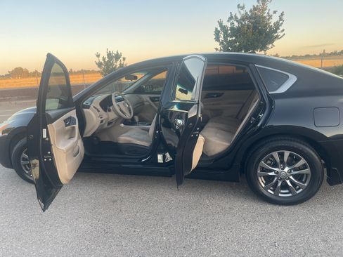 Used 2015 Nissan Altima 2.5 S w/ Special Edition Package FWD image 8