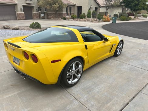 Used 2011 Chevrolet Corvette Grand Sport w/ Preferred Equipment Group image 2