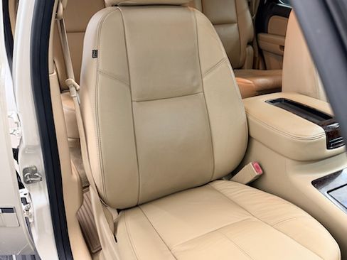 Used 2014 GMC Yukon Denali image 12