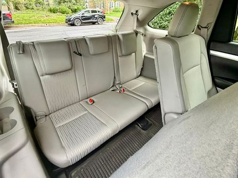 Used 2016 Toyota Highlander Plus AWD/4WD image 11