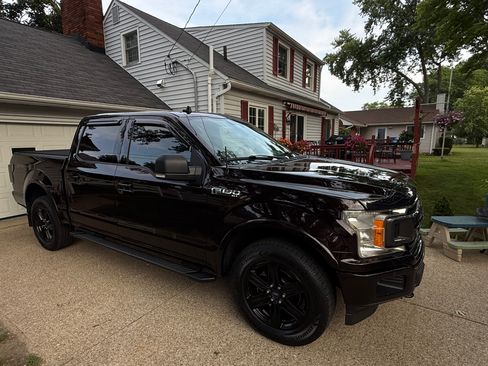 Used 2019 Ford F150 XLT w/ Equipment Group 302A Luxury AWD/4WD image 4