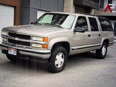 Used 1999 Chevrolet Suburban 4WD w/ Preferred Equipment Group 2