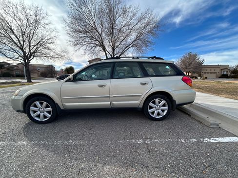 Used 2006 Subaru Outback 2.5i Limited image 8