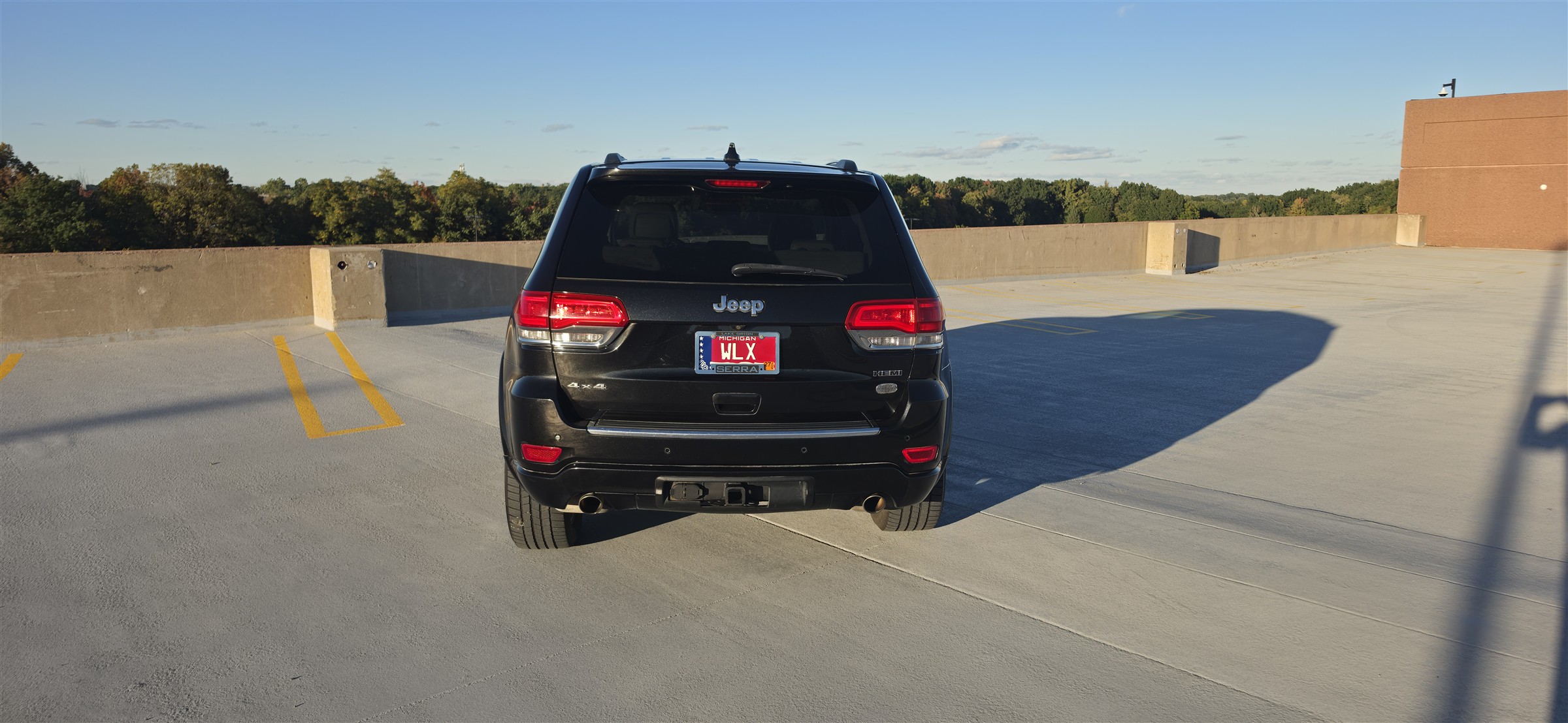 Used 2014 Jeep Grand Cherokee Overland AWD/4WD image 6