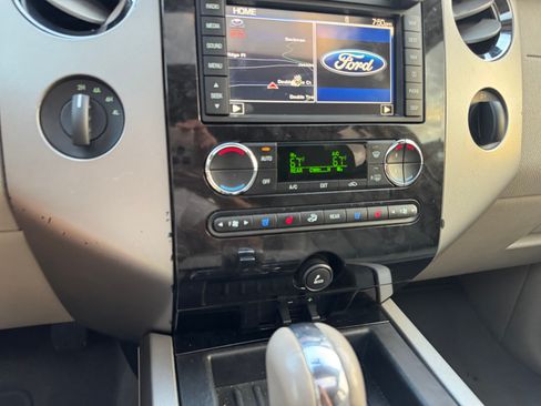 Used 2014 Ford Expedition Limited w/ Equipment Group 301A AWD/4WD image 10