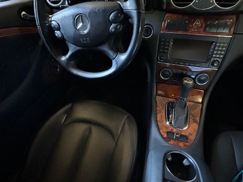 Used 2009 Mercedes-Benz CLK 350 Cabriolet image 10