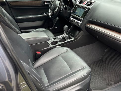 Used 2016 Subaru Outback 3.6R Limited image 8