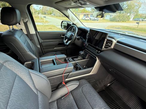 Used 2024 Toyota Tundra Limited image 14