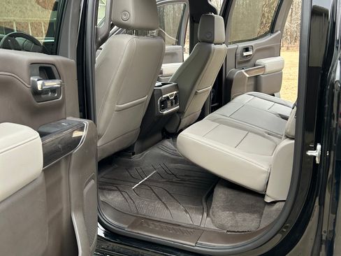 Used 2019 Chevrolet Silverado 1500 LTZ image 9