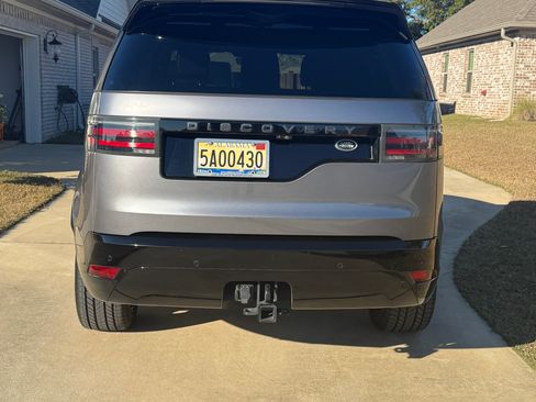 Used 2021 Land Rover Discovery S R-Dynamic image 2