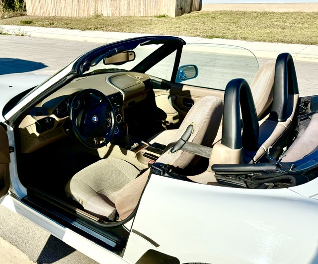 Used 2001 BMW Z3 3.0i RWD image 4