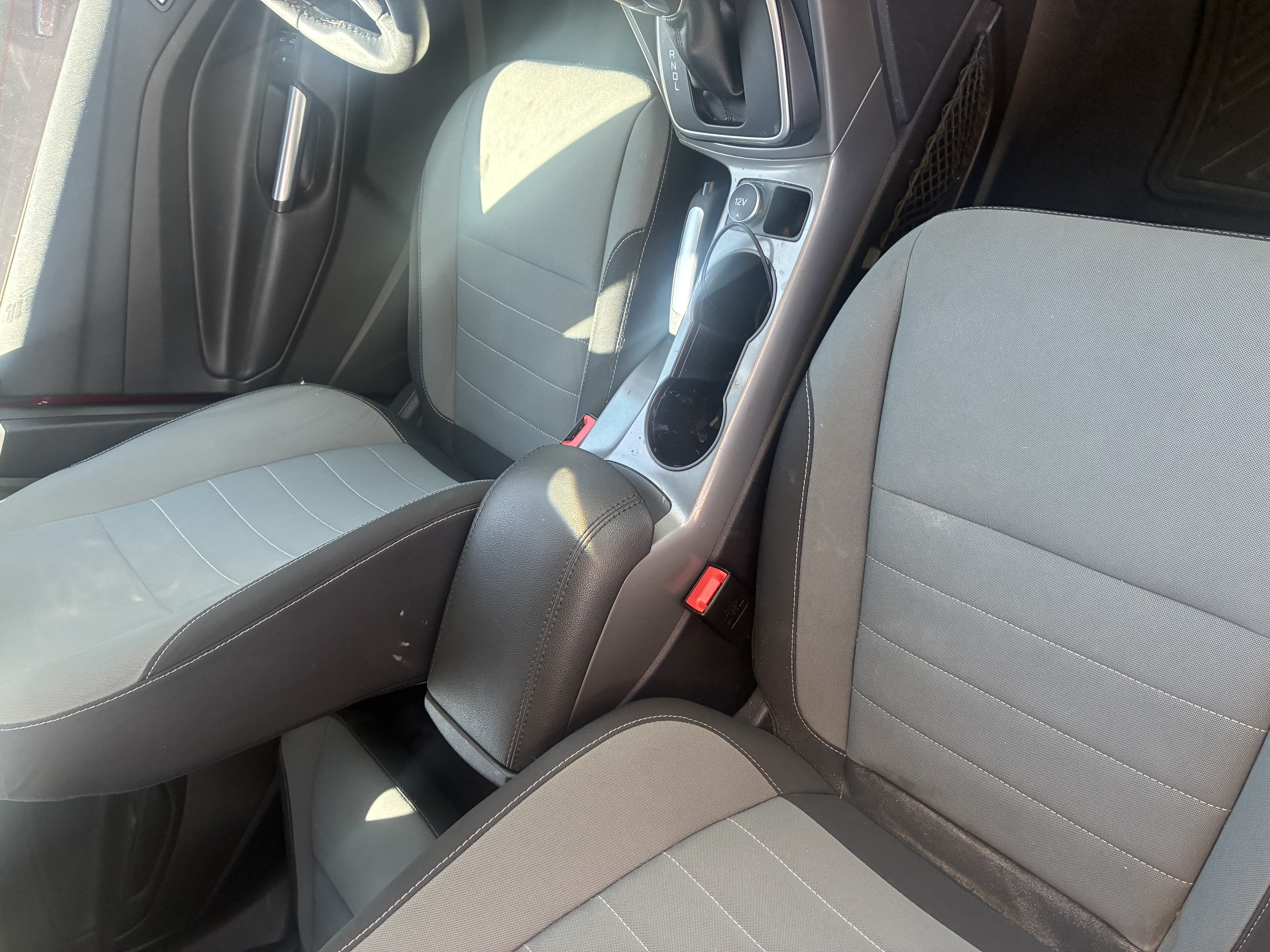 Used 2016 Ford C-MAX SE w/ Equipment Group 202A FWD image 4