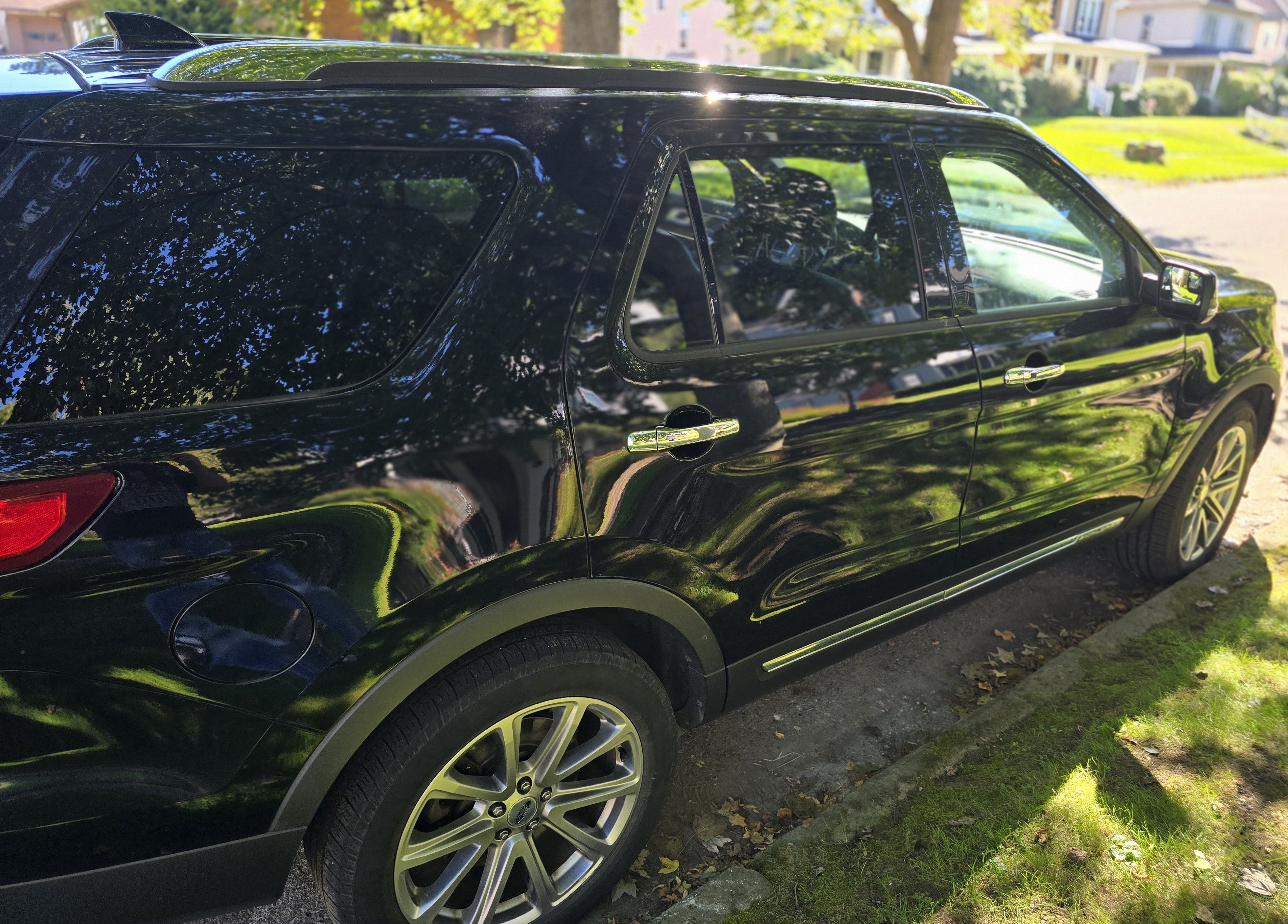 Used 2016 Ford Explorer Limited AWD/4WD image 8