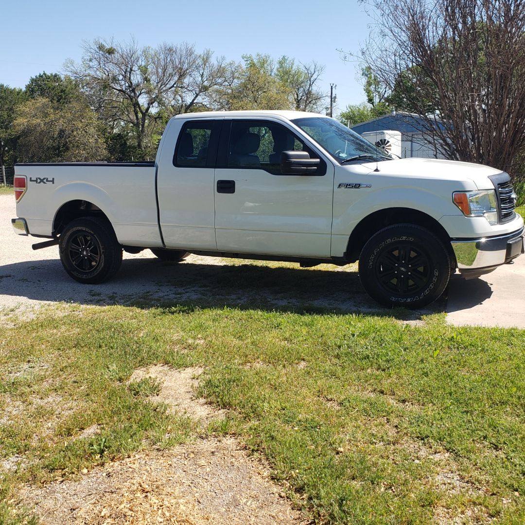Used 2013 Ford F150 XL w/ Mid Equipment Group AWD/4WD image 2