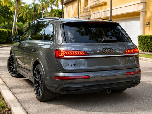 Used 2021 Audi Q7 3.0T Prestige w/ Prestige Package AWD/4WD image 5