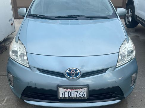Used 2014 Toyota Prius Three image 8