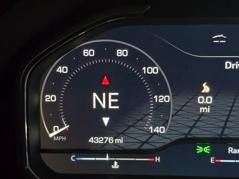 Used 2023 GMC Sierra 1500 Denali Ultimate image 2