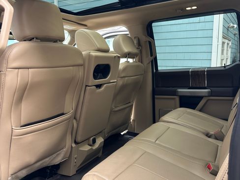 Used 2020 Ford F150 Lariat w/ Equipment Group 501A Mid image 22