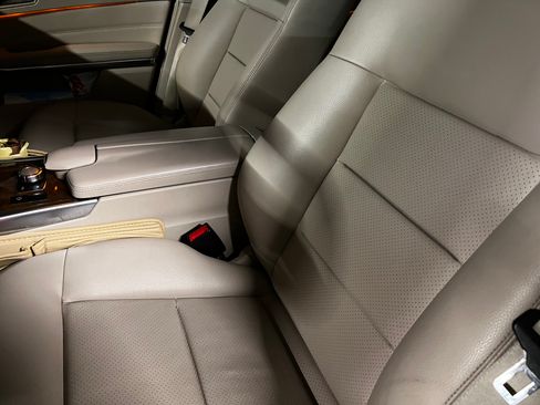 Used 2014 Mercedes-Benz E 350 4MATIC Sedan image 12