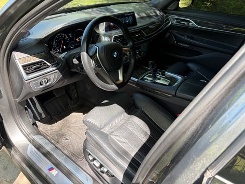 Used 2017 BMW 750i xDrive AWD/4WD image 23