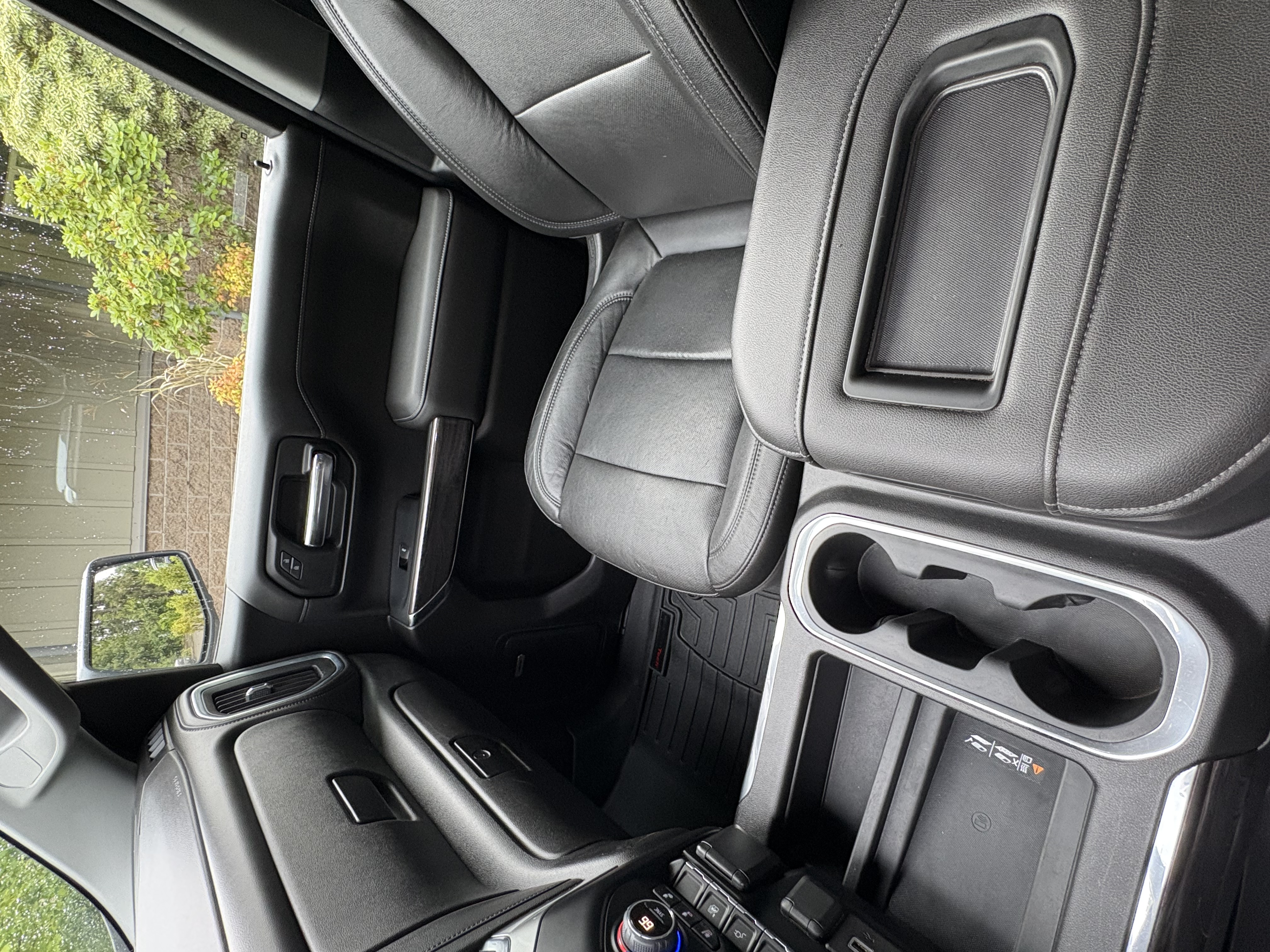 Used 2019 Chevrolet Silverado 1500 LTZ w/ LTZ Plus Package AWD/4WD image 16
