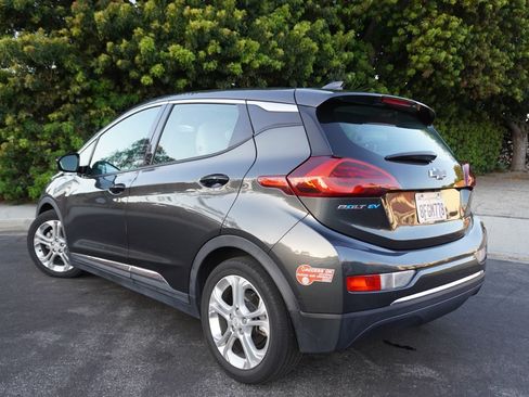 Used 2018 Chevrolet Bolt LT FWD image 10