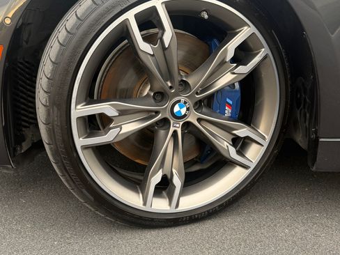 Used 2020 BMW M550i xDrive w/ Dynamic Handling Package AWD/4WD image 21