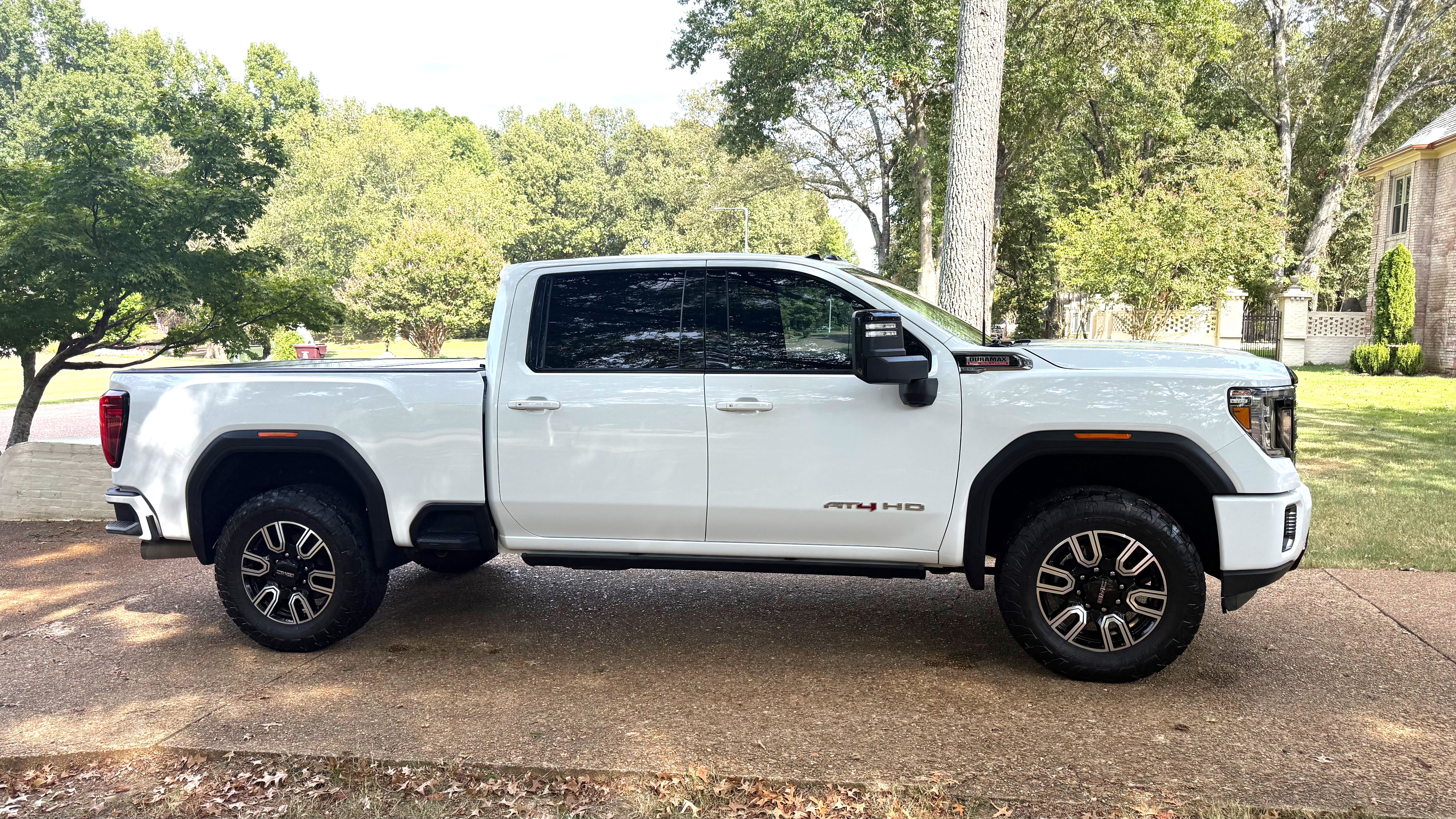 Used 2022 GMC Sierra 2500 AT4 w/ Gooseneck/5TH Wheel Package AWD/4WD image 9