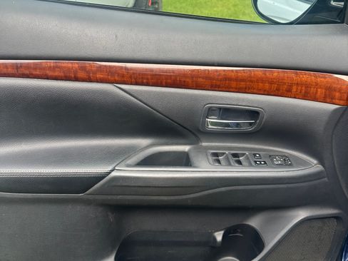 Used 2015 Mitsubishi Outlander SE AWD/4WD image 6