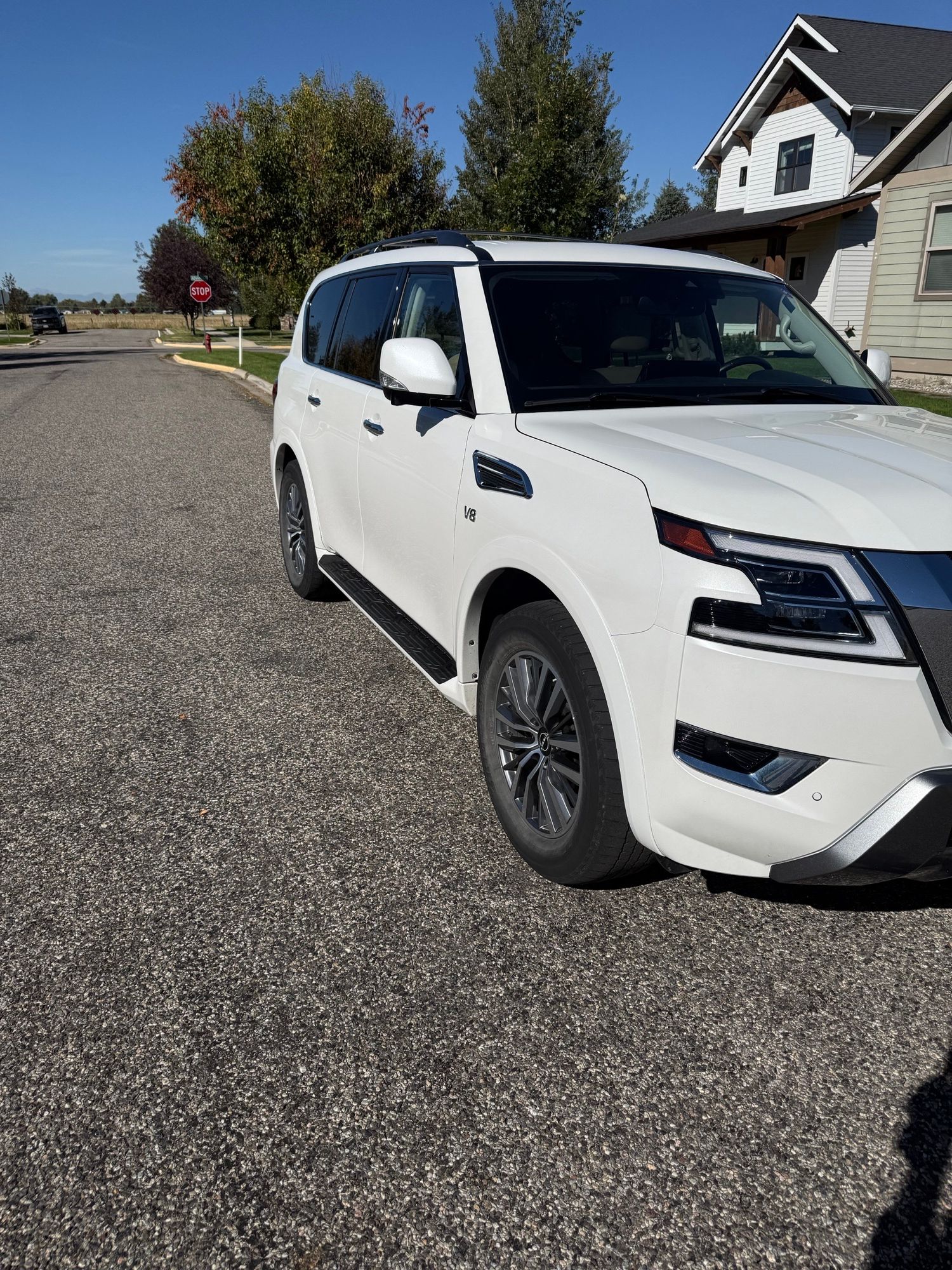 Used 2022 Nissan Armada SL AWD/4WD image 2