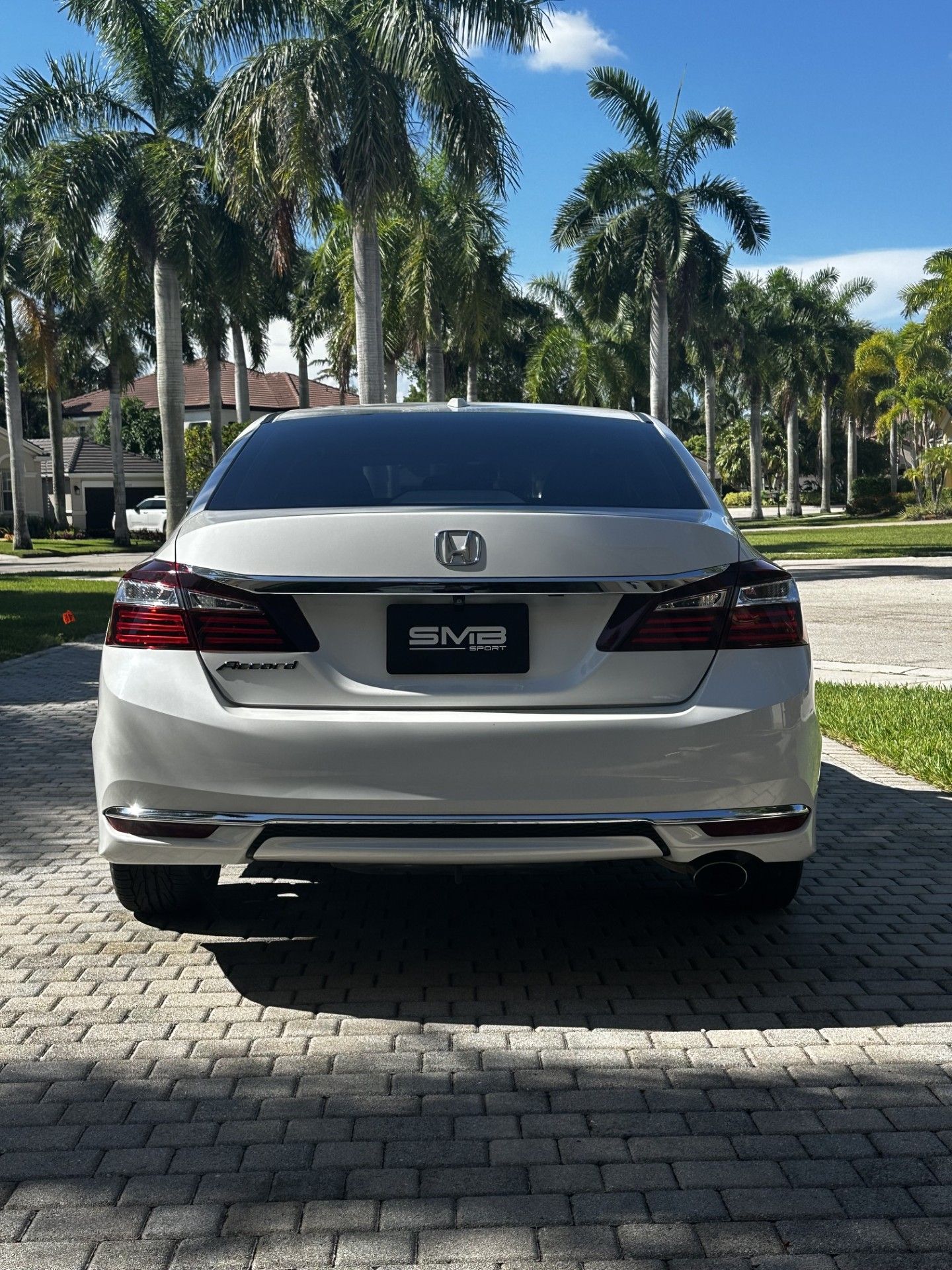 Used 2016 Honda Accord EX image 16