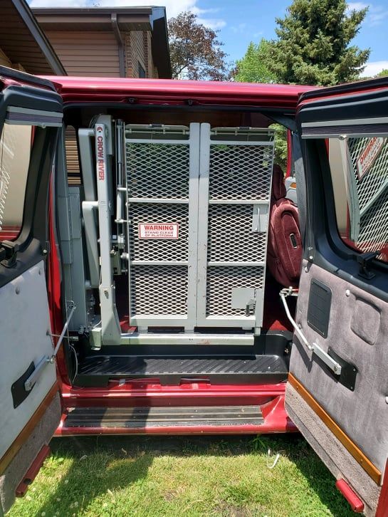Used 1993 Ford E-150 and Econoline 150 RWD image 15