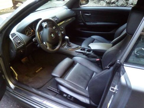 Used 2009 BMW 128i Convertible image 4