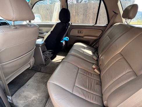 Used 2000 Toyota 4Runner Limited AWD/4WD image 16