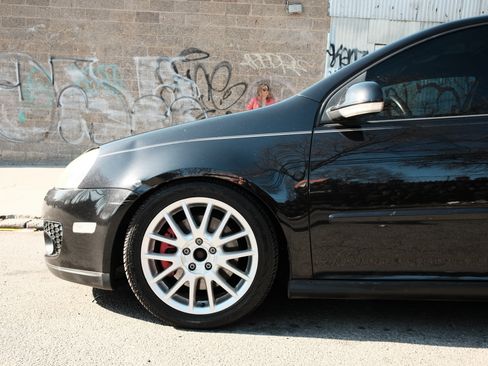 Used 2006 Volkswagen GTI 2.0T 2-Door image 4