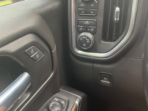 Used 2021 Chevrolet Silverado 1500 LT w/ Z71 Off-Road Package image 13