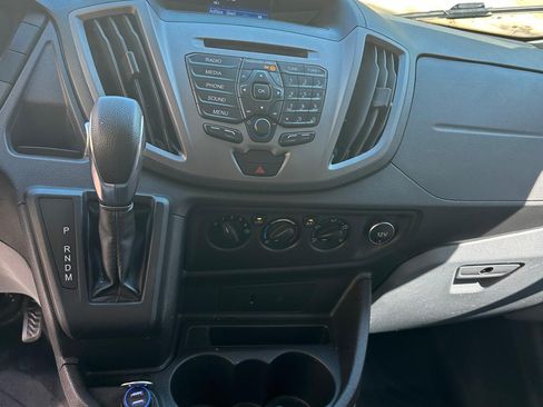 Used 2019 Ford Transit 250 130 Low Roof image 21