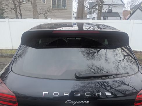 Used 2016 Porsche Cayenne image 13