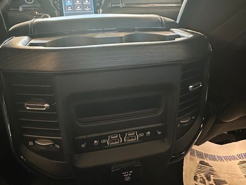 Used 2022 RAM 1500 Limited image 9