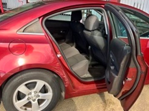 Used 2016 Chevrolet Cruze LT image 15