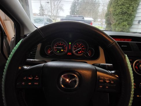 Used 2011 MAZDA CX-9 Touring image 8