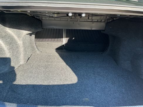 Used 2016 Toyota Camry LE image 16