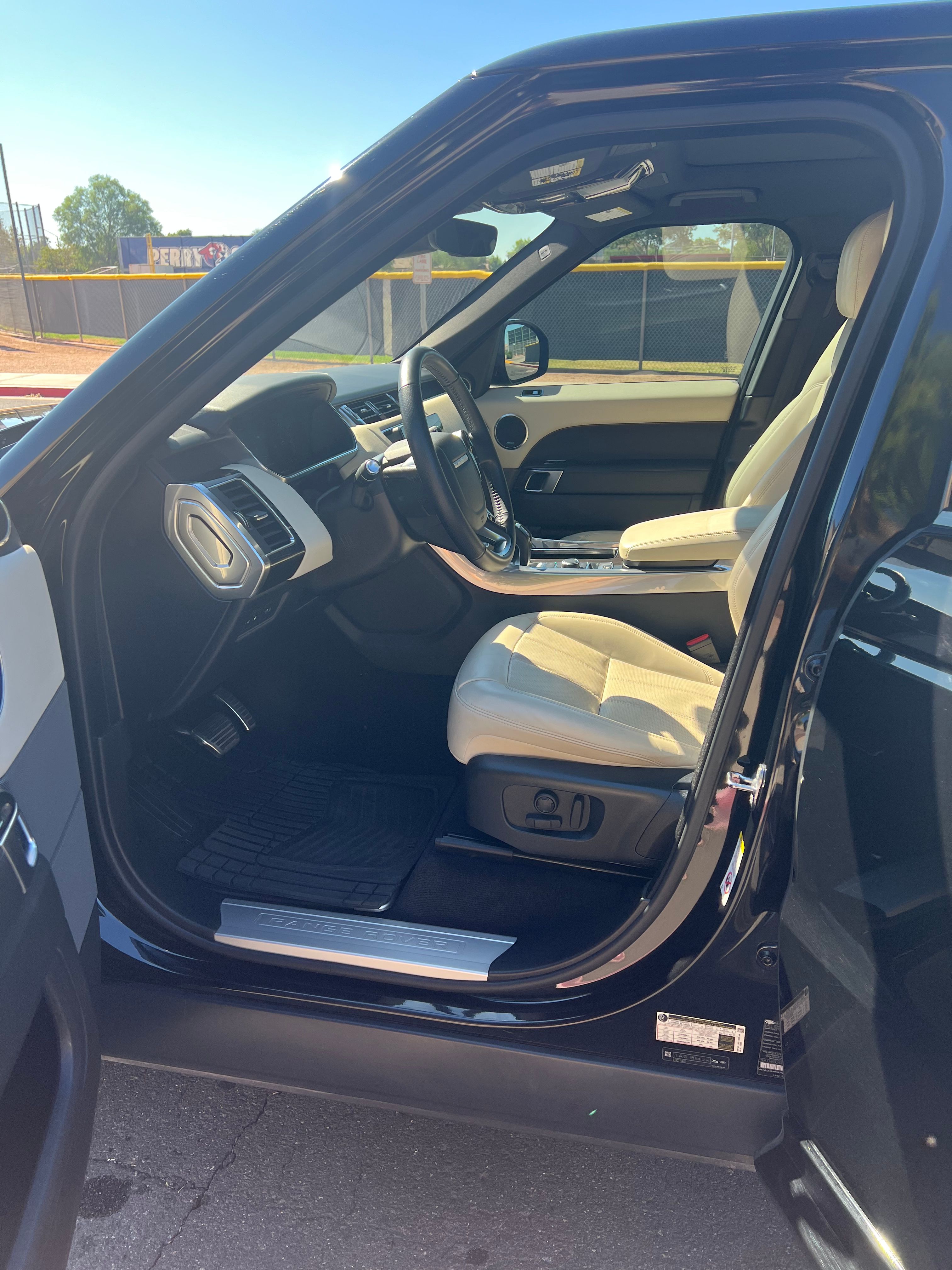 Used 2020 Land Rover Range Rover Sport HSE AWD/4WD image 5