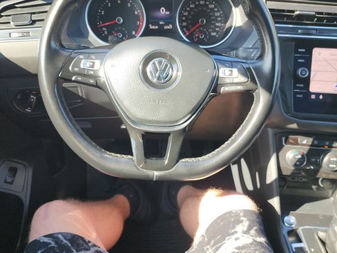 Used 2018 Volkswagen Tiguan SEL image 24