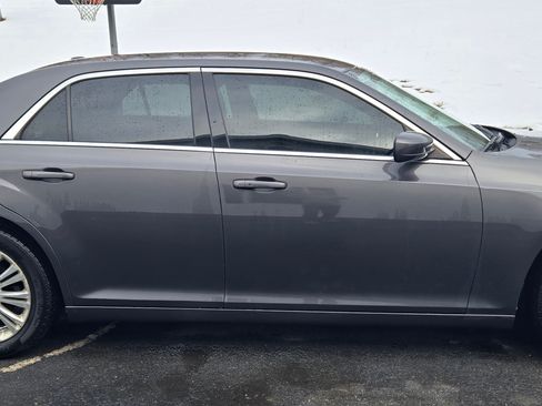 Used 2013 Chrysler 300 Sedan 4D w/ Driver Convenience Group image 8