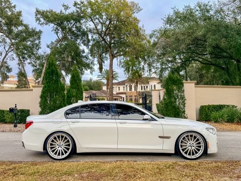 Used 2015 BMW 740Li image 10